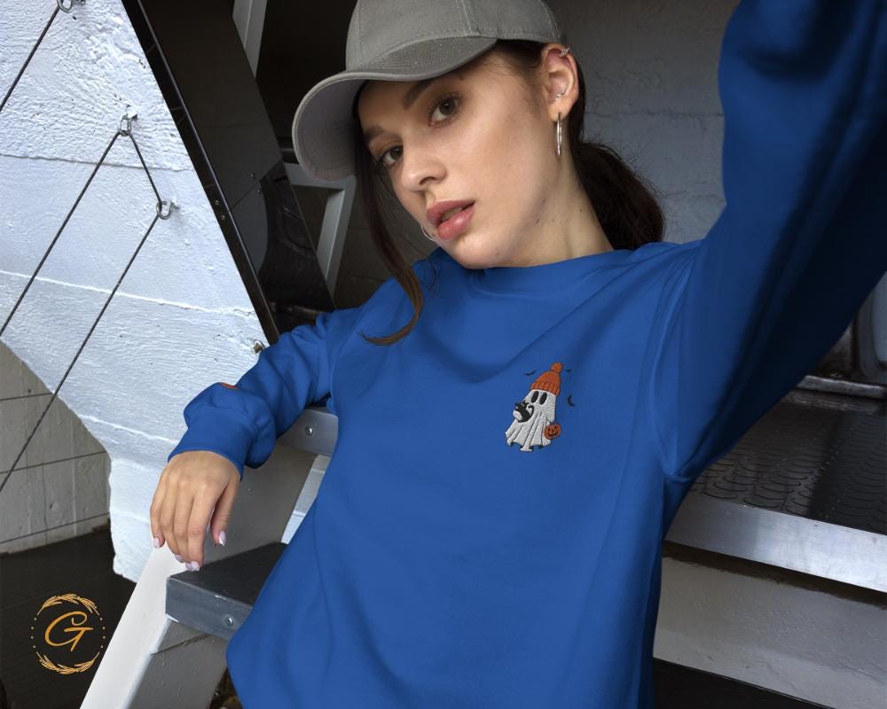 Halloween Sweatshirt Ghost with Cat and Pumpkin Graphic, Halloween Themed Ghost Sweater, Spooky Pumpkin Crewneck Pullover Gift for Halloween
