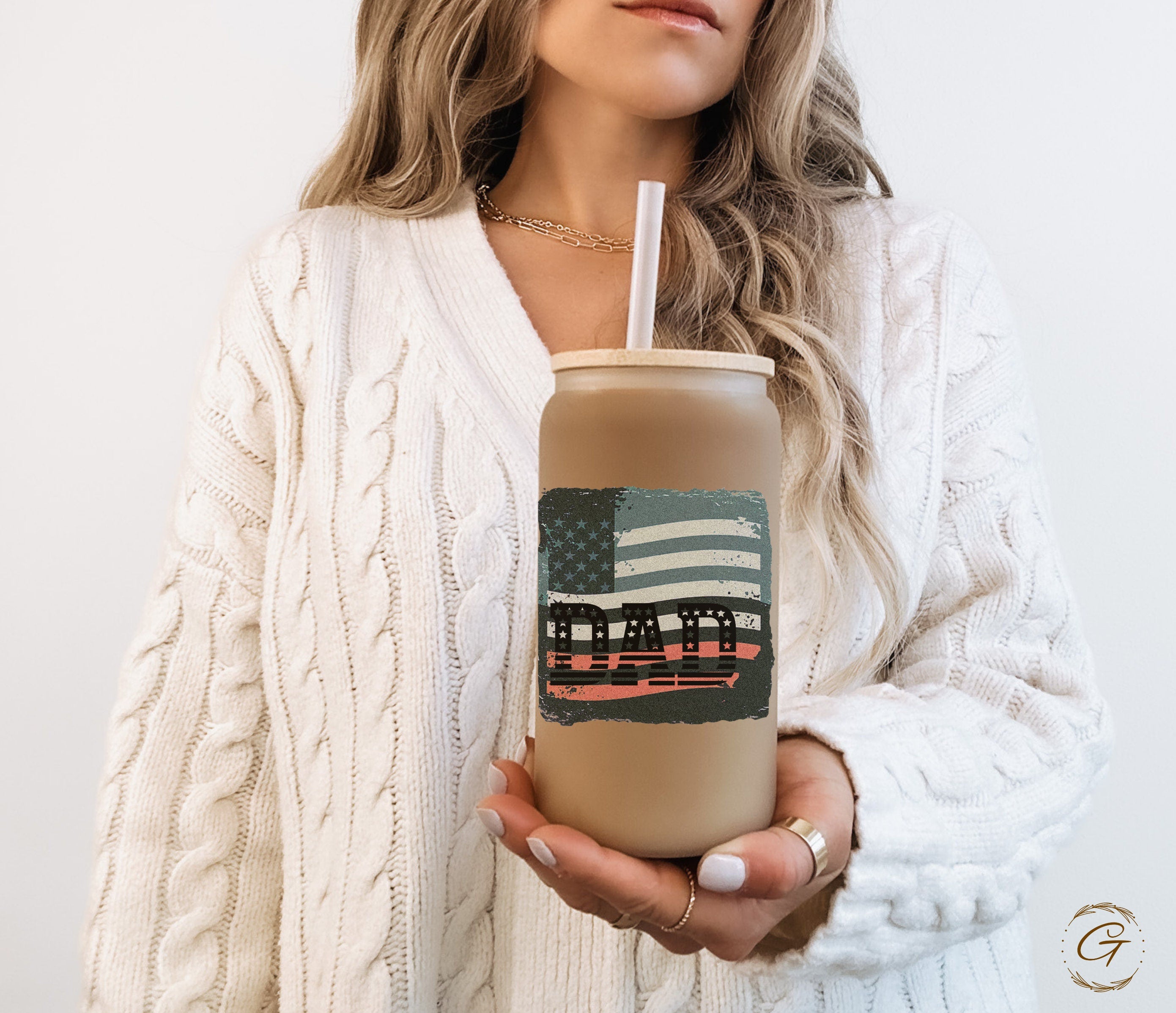 Patriotic Dad Frosted Glass Cup, USA Flag Super Daddy 16oz, Father’s Day Gift Idea, Perfect 16oz Super Daddy USA Flag Cups, Gifts for Daddy
