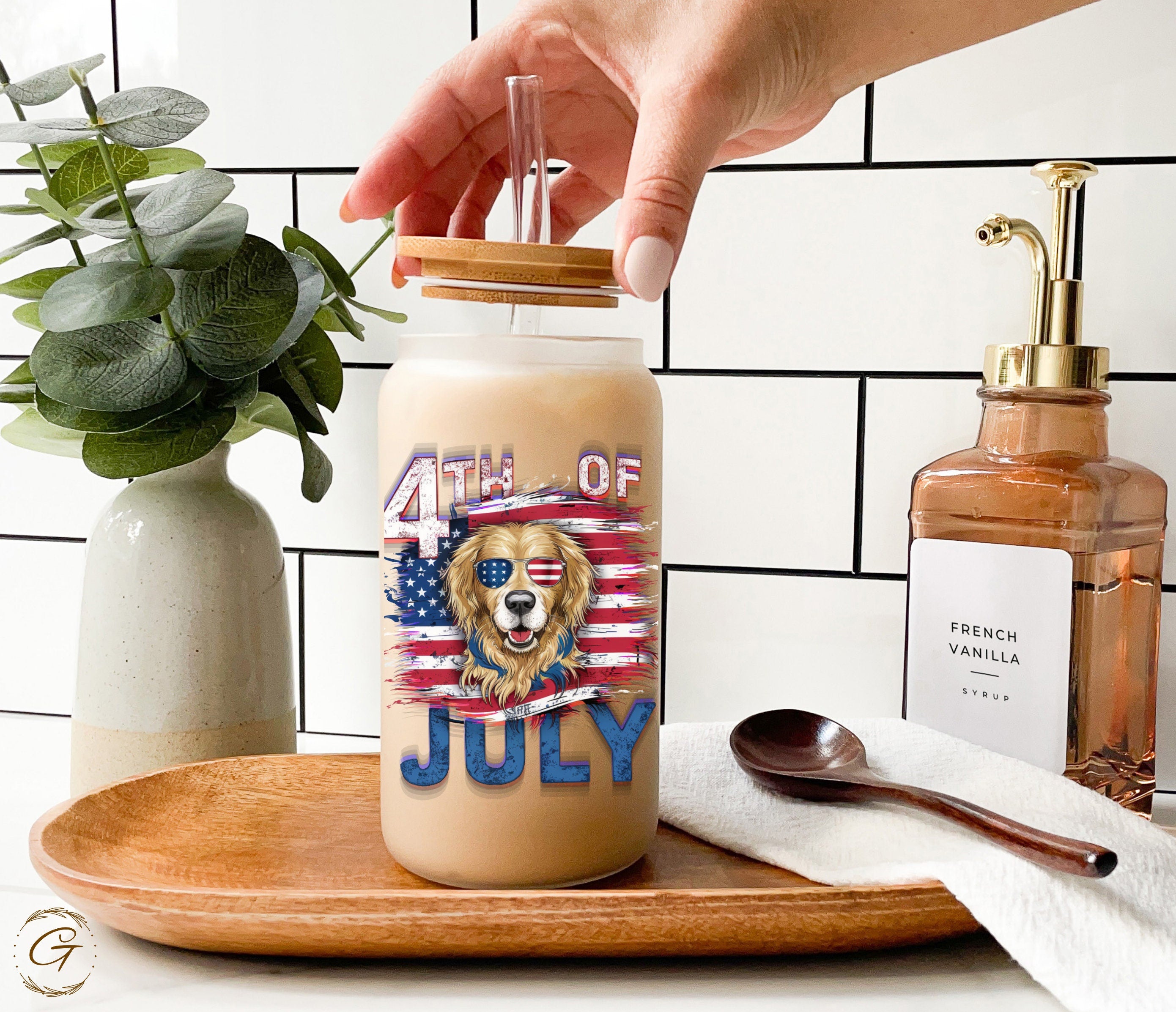 4th of July Frosted Cup with Lid & Straw, Dog in Sunglasses, Summer Party Gifts, Patriotic Holiday Drinkware, Memorable Gifts for Pet Owners