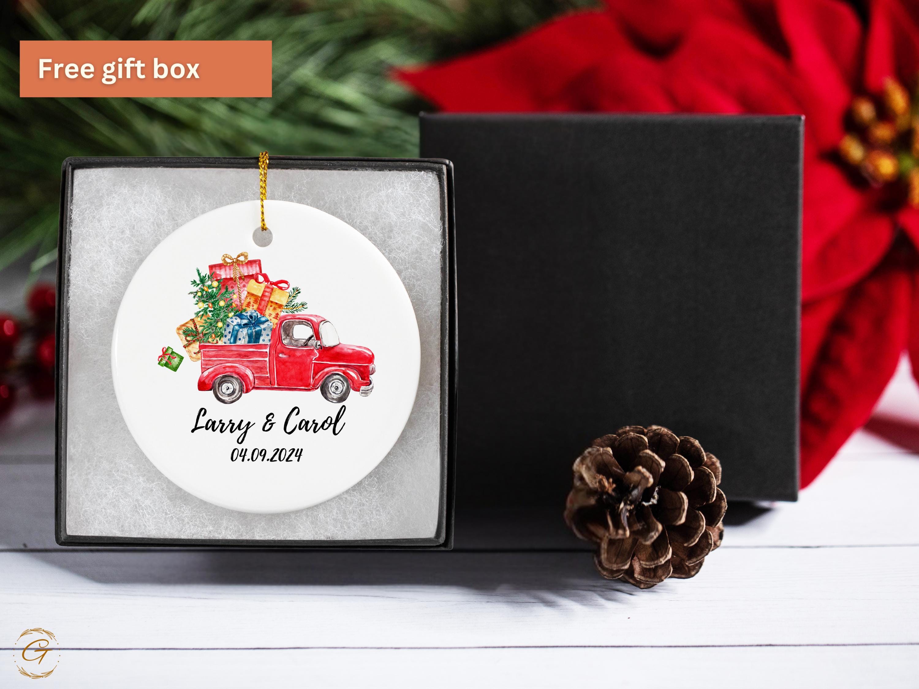 Personalized Pickup Couple Christmas Ornament, Personalized Holiday Decoration, Customizable with Names, Festive Keepsake, Holiday Keepsakes