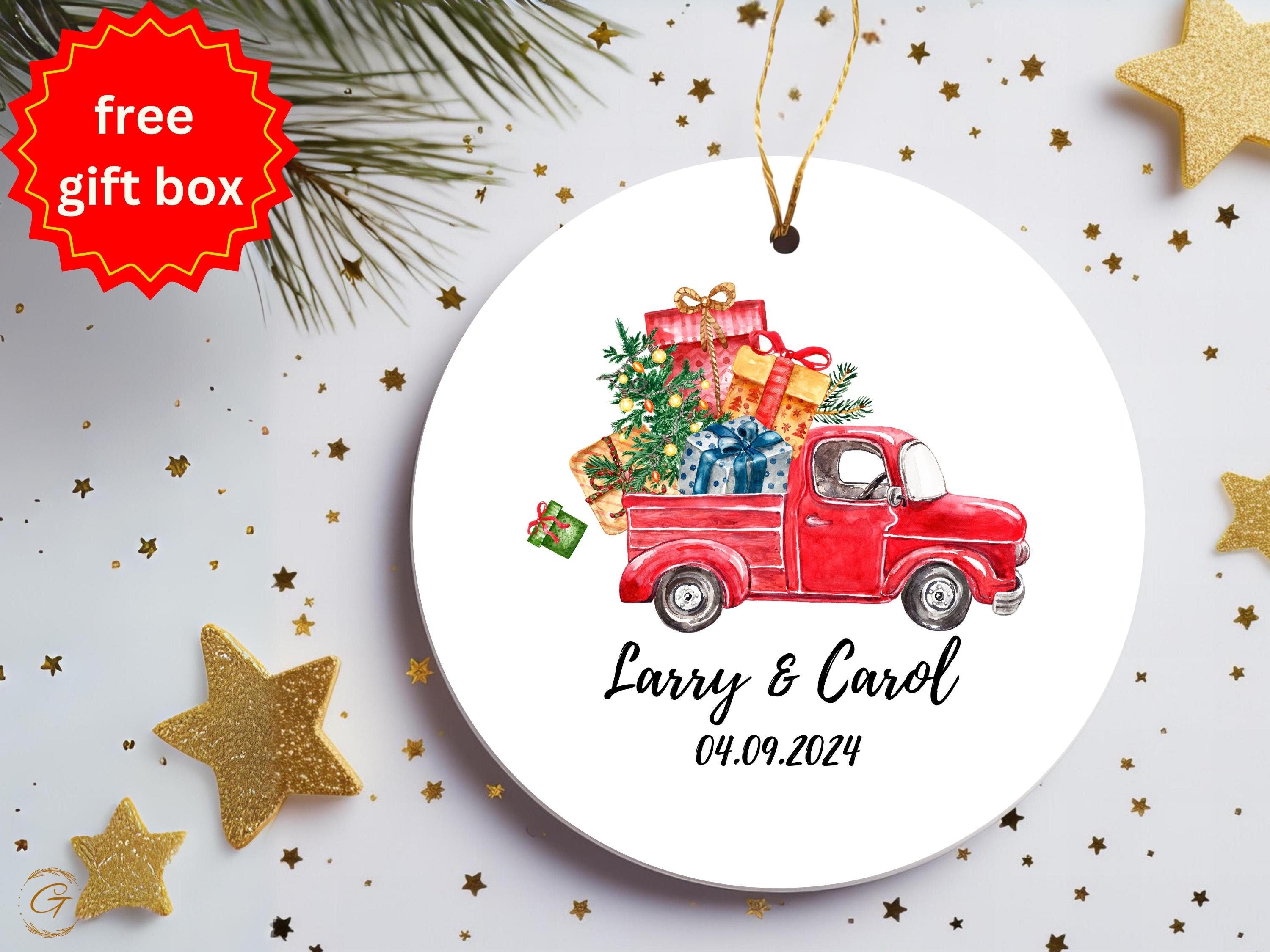 Personalized Pickup Couple Christmas Ornament, Personalized Holiday Decoration, Customizable with Names, Festive Keepsake, Holiday Keepsakes