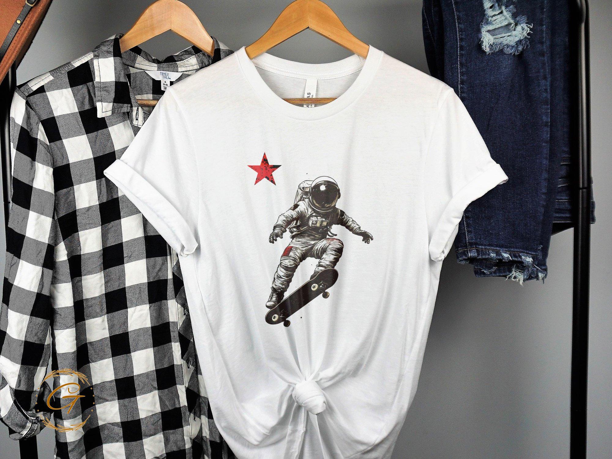 Astronaut Tee Skateboard Design T-Shirt