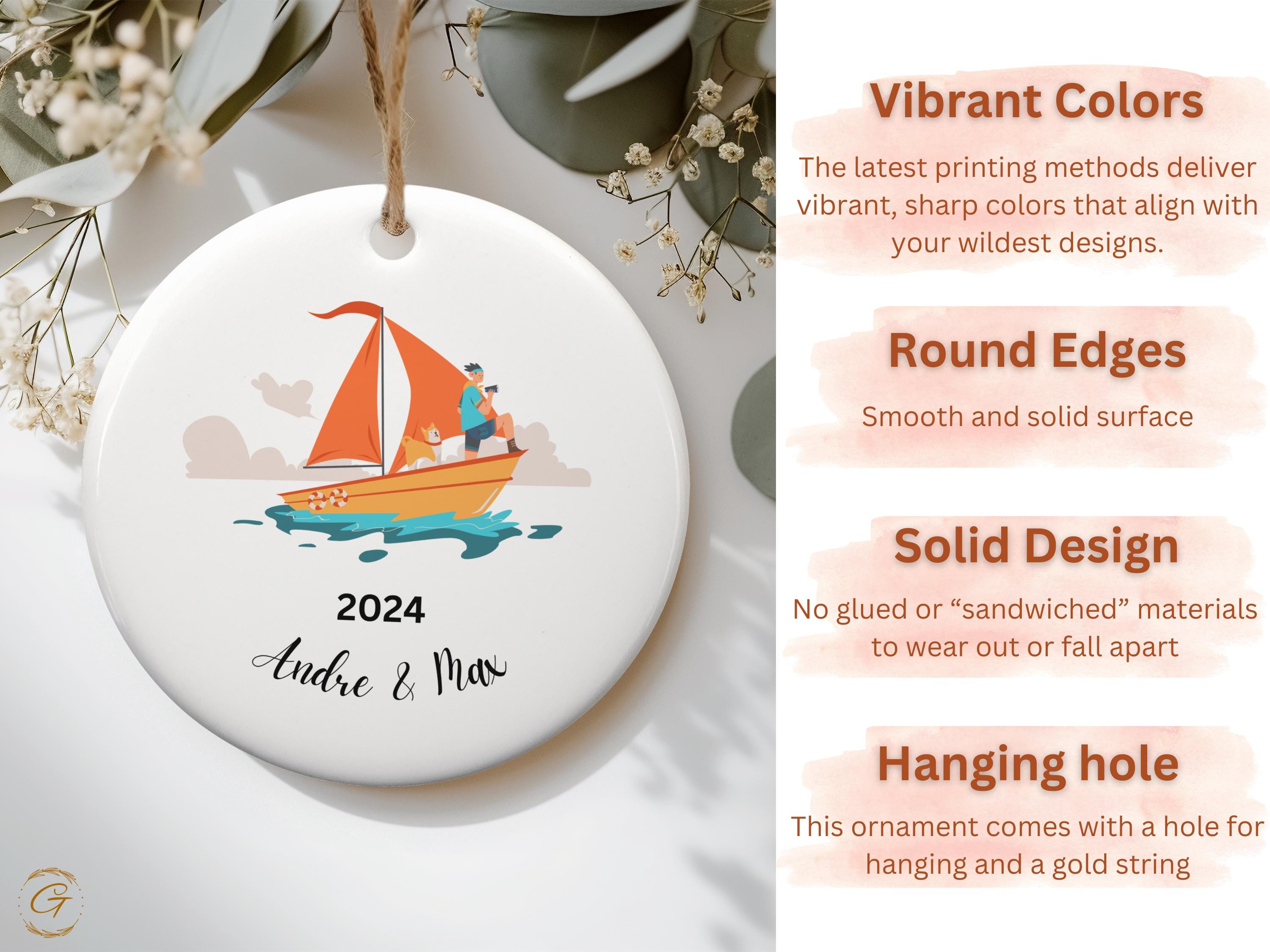 Personalized Sailing Boat Ornament 2024, Couple and Dog, Customizable Christmas Tree Decorations, Unique Gift for Sailors, Holiday Keepsakes