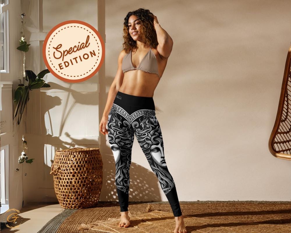 Medusa All OVer Print Design Yoga Shorts and Leggings Stylish Activewear for Women Workout and Yoga Comfortable High-Waisted Fitness Bottoms