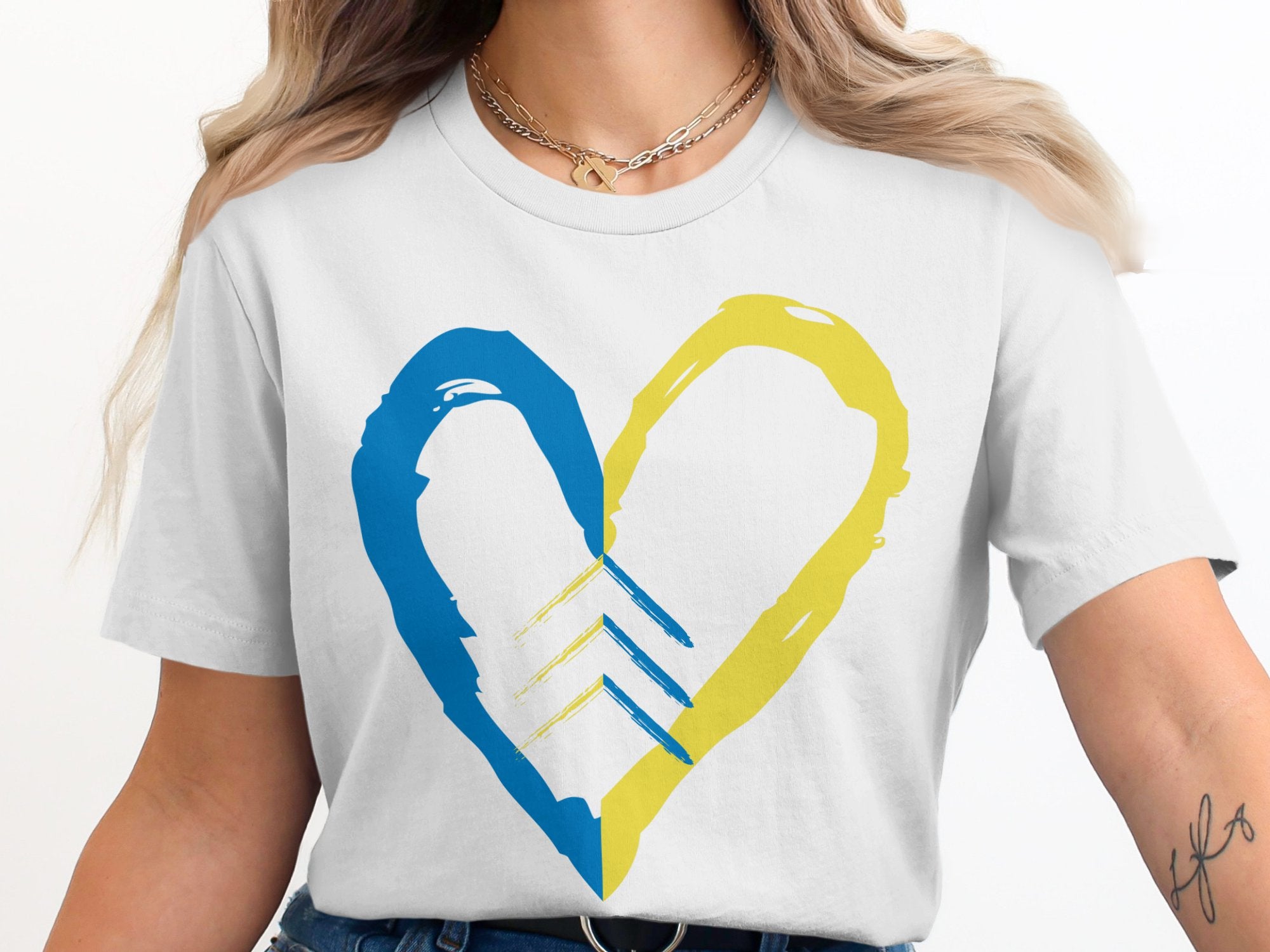 Heart Graphic Casual Short Sleeve Tee product