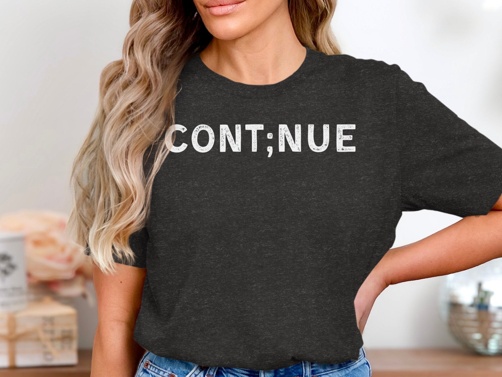 CONT;NUE Graphic Casual Women's T-shirt product type